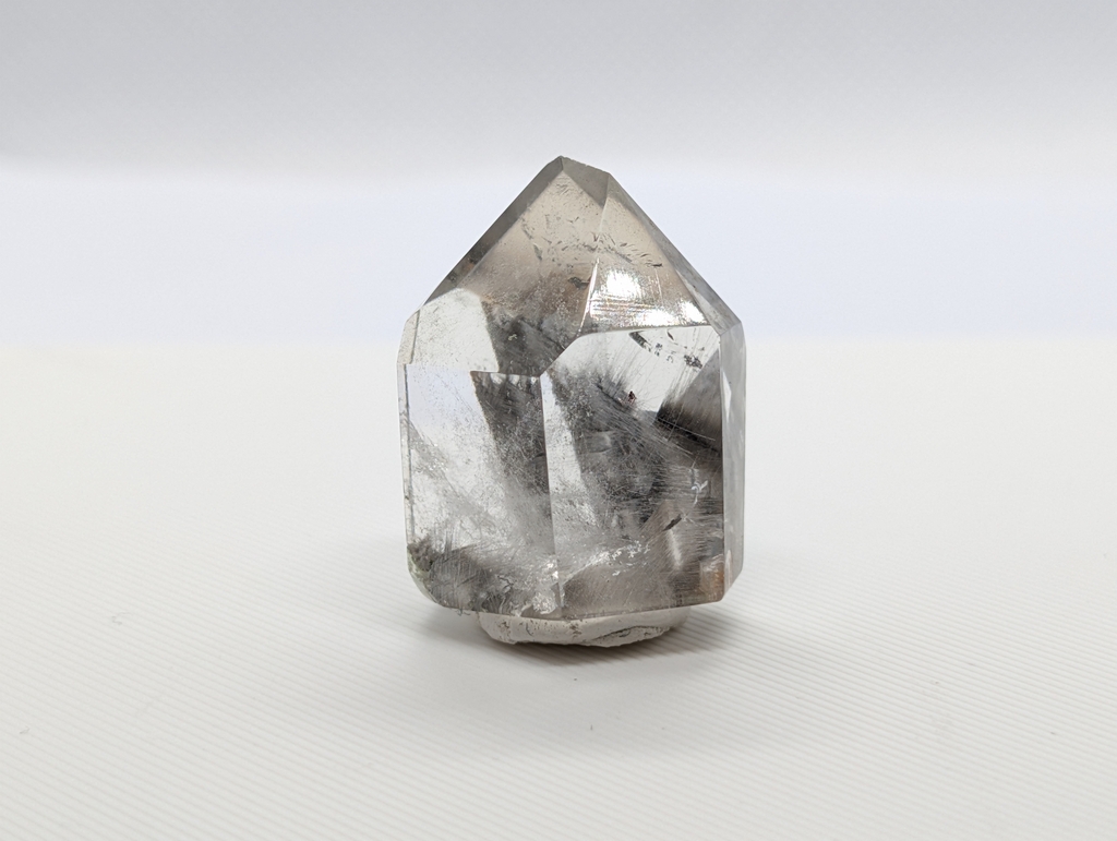 Brookite and Rutile in Quartz