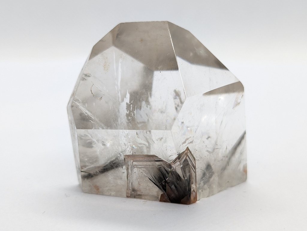 Brookite and Rutile in Quartz